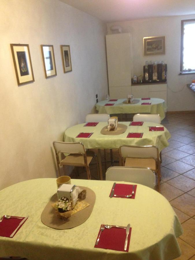 Bed and Breakfast Le Cicogne Роверето Экстерьер фото