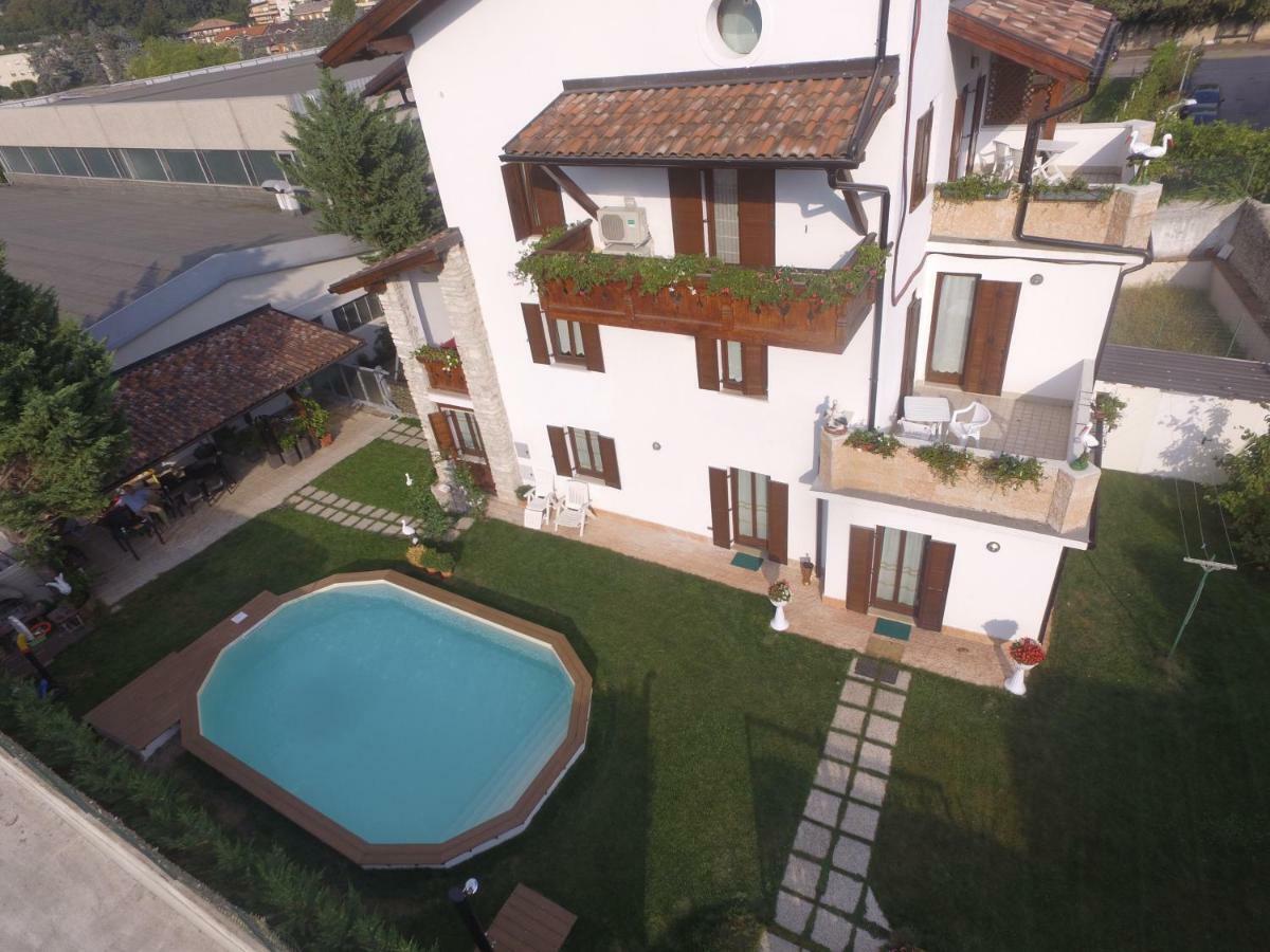 Bed and Breakfast Le Cicogne Роверето Экстерьер фото